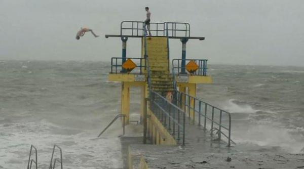 video unde poate duce dementa unor tineri