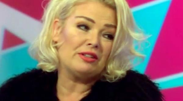 video cantareata kim wilde spune ca spiritul ei va trai etern dupa ce a vazut farfurii zburatoare a doua zi dupa ce a murit michael jackson