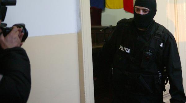 hoti opriti cu focuri de arma in constanta