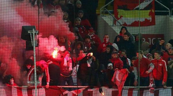 clubul spartak moscova amendat dupa ce suporterii au ars steagul turciei