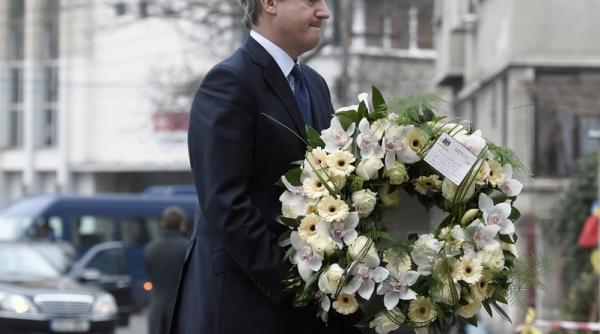 david cameron a depus o coroana de flori in fata clubului colectiv