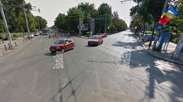 carosabilul s a surpat in intersectia bd eroilor bd eroilor sanitari traficul a fost deviat