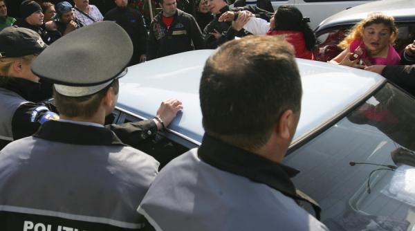 controale in centre comerciale din sectorul 2 au fost confiscate bunuri in valoare de 63 000 lei