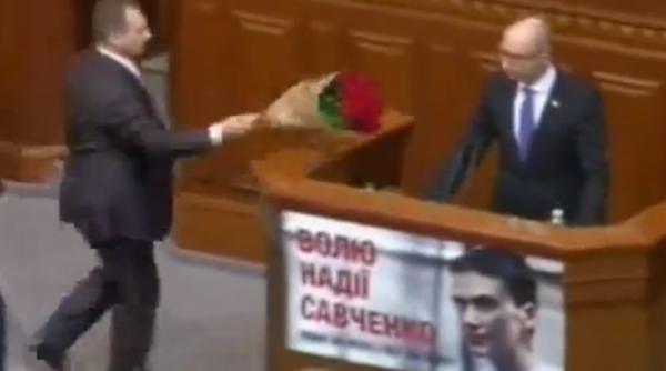 video bataie cu pumni si picioare in parlamentul de la kiev