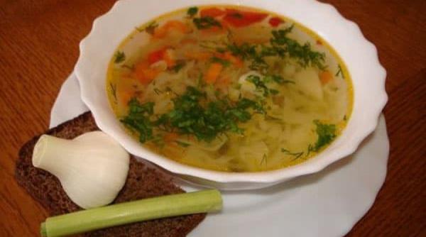 diete sanatoase afla cum poti sa slabesti usor cu o farfurie de supa de varza