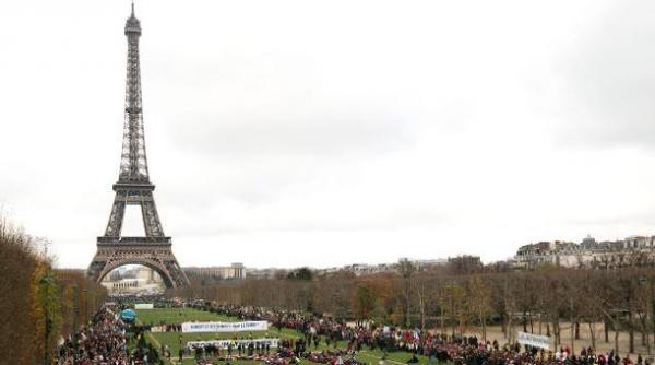 profesorul francez care spunea ca a fost atacat de un jihadist a mintit