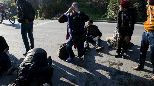 unhcr si ue au semnat un angajament pentru gazduirea temporara in grecia a 20 000 de solicitanti de azil