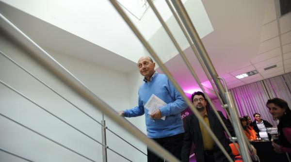 partidul lui basescu poate fi inscris in registrul partidelor politice