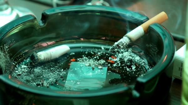 adio fumat in cluburi baruri si restaurante