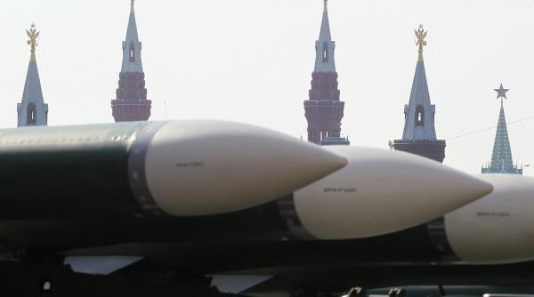 rusia isi va imbunatati armamentul nuclear