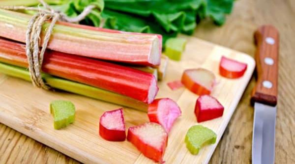 tratamente naturiste rubarba planta miracol care te protejeaza impotriva cancerului si a altor boli grave