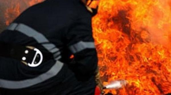 incendiu la un hotel de pe malul lacului vidraru o angajata s a intoxicat cu fum