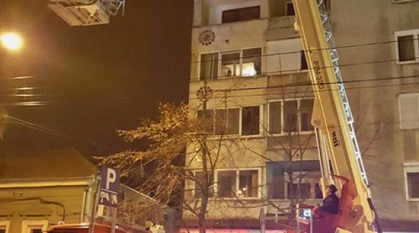 o oradeanca de 270 de kg a fost scoasa pe geam dupa ce i s a facut rau