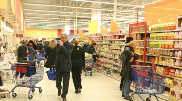 programul cora carrefour auchan kaufland metro si al celorlalte magazine de craciun si revelion
