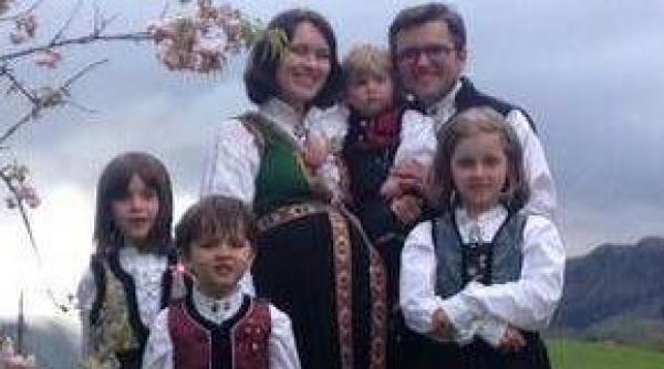 avocatul poporului s a sesizat in cazul copiilor romani preluati de la parinti de autoritatile norvegiene