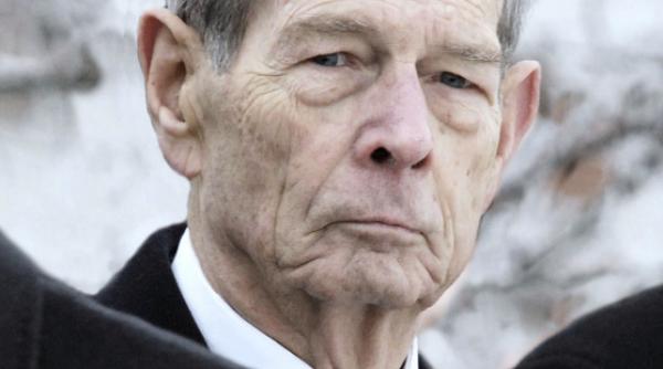 mesajul traditional de craciun al regelui mihai cu onestitatea si pasiunea tinerilor romani am incredere ca timpurile noastre vor putea fi trecute cu bine