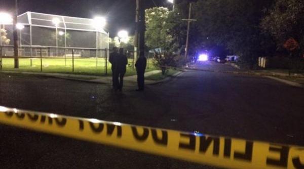 un nou incident la chicago un politist a impuscat si ucis doua persoane de culoare