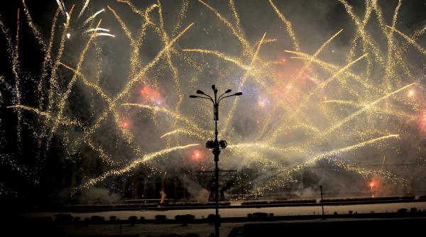 mai trimite in strada fortele de ordine in noaptea de revelion petradele si pocnitorile sunt interzise