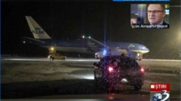 avion al klm aterizare de urgenta pe aeroportul otopeni un copil aflat la bord a facut o criza cardiaca