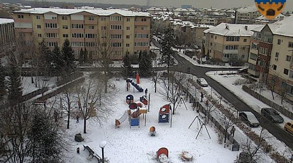 incendiu in aceasta dimineata in otopeni o vila a luat foc vezi imagini live