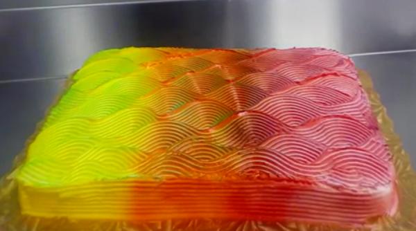 video o prajitura care isi schimba culoarea i a innebunit pe internauti