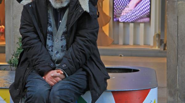 doua decese in urma valului de ger