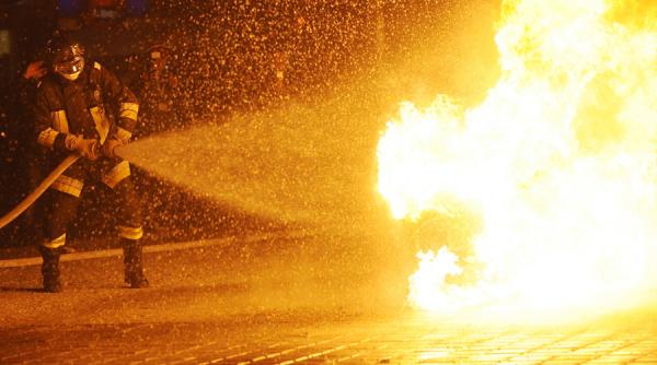 incendiu la anexele unui centru pentru copii in plasament din judetul neamt