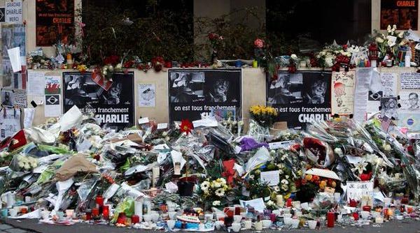 presedintele hollande a deschis seria ceremoniilor de comemorare a victimelor atacurilor teroriste de la charlie hebdo