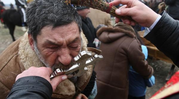 traditii credinte obiceiuri de ajunul bobotezei bobotezei si sfantului ion