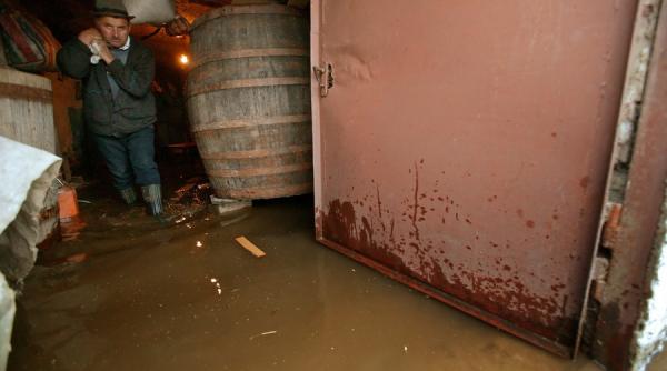 avertizare hidrologica cod galben de inundatii pe raurile din dobrogea si bazinele hidrografice calmatui incepand de miercuri seara