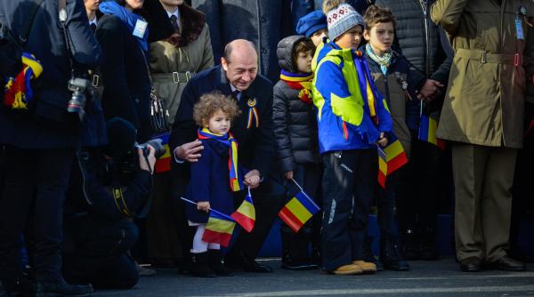 o strategie mereu la moda politicienii si copiii