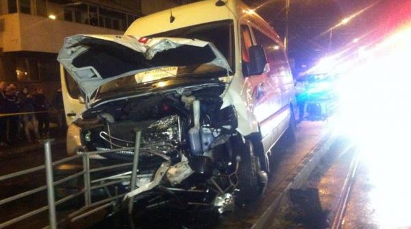 accident teribil in braila un tanar a fost ucis de o teava care a strapuns microbuzul