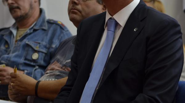 zgonea si tariceanu vor sa mai reduca din comisii