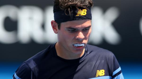 de ce tenismenul milos raonic poarta proteza dentara in timpul meciurilor