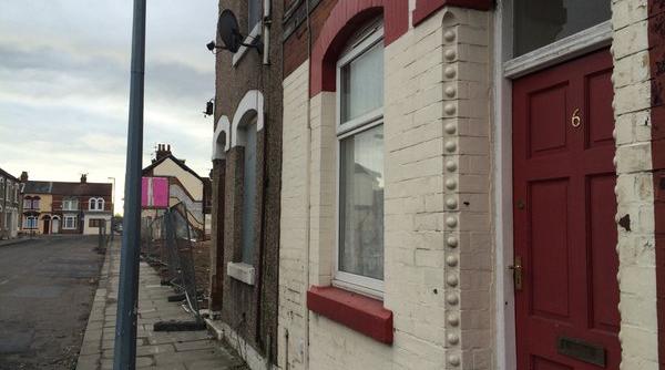 apartheid in orasul britanic middlesbrough usile caselor solicitantilor de ezil sunt vopsite in rosu