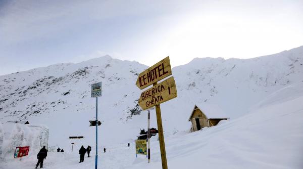 arafat doua elicoptere vor evacua persoanele blocate la balea
