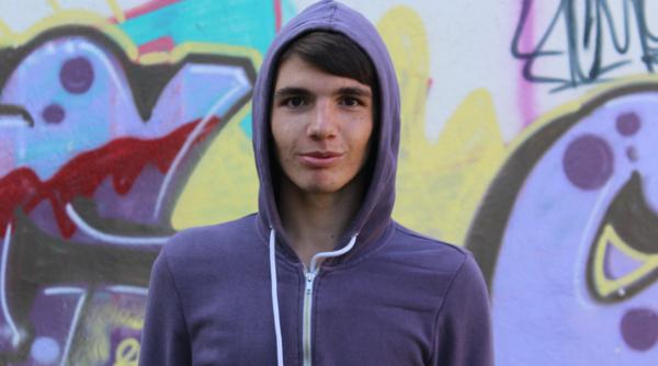 un roman care a trait in uk face diferenta intre romania si marea britanie