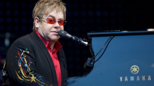 elton john va da mai putine concerte pentru a sta mai mult timp cu familia sa