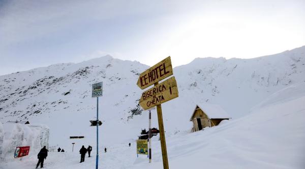 risc mare de avalanse la peste 1 800 de metri altitudine in muntii fagaras un metru si jumatate zapada la balea