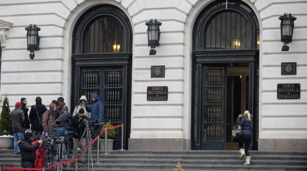 fitch reconfirma ratingul romaniei la bbb minus cu perspectiva stabila