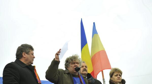 sindicatul cadrelor militare disponibilizate cerem drepturi salariale si pensii corecte pentru civili si militari