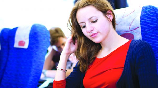 ponturi de calatorii comportamentul in avion