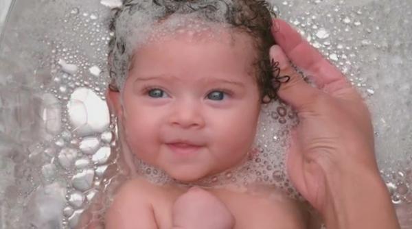 80 dintre sampoanele destinate bebelusilor si copiilor pot provoca alergii