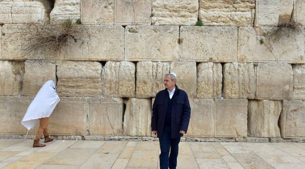 liviu dragnea a primit cea mai inalta distinctie a congresului evreiesc european