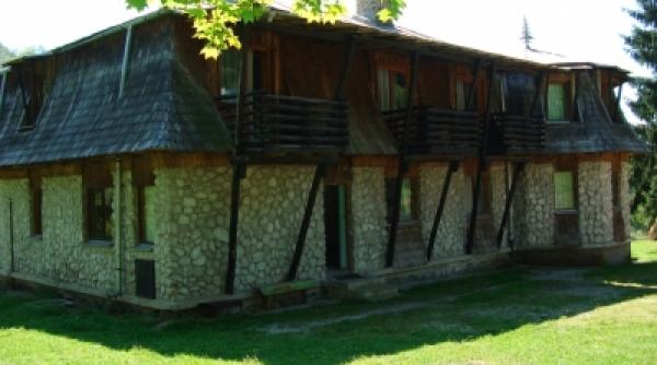 a ars cabana aluneasa unde hrusciov a fost convins sa retraga trupele rusesti din romania