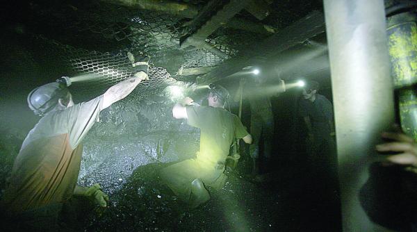 tensiuni in valea jiului minele de huila se inchid una dupa alta