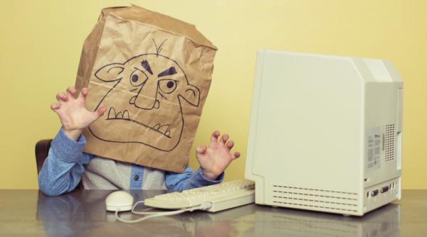 aplicatia pe care o poti folosi pentru dragoste comedie romantism sau horror