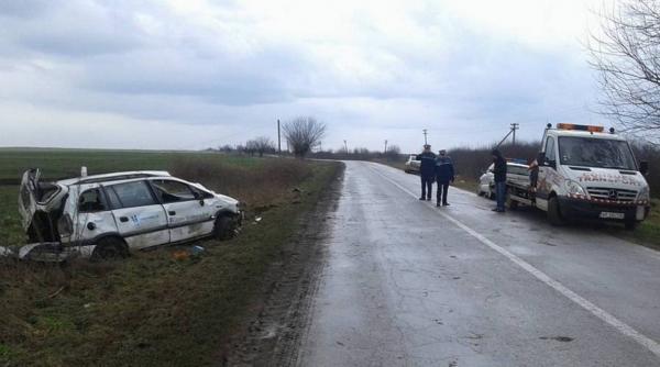 accident in arad tanar in stare grava dupa ce s a rasturnat cu masina furata