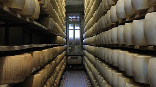 o companie italiana de lactate vinde bonduri garantate cu parmezan