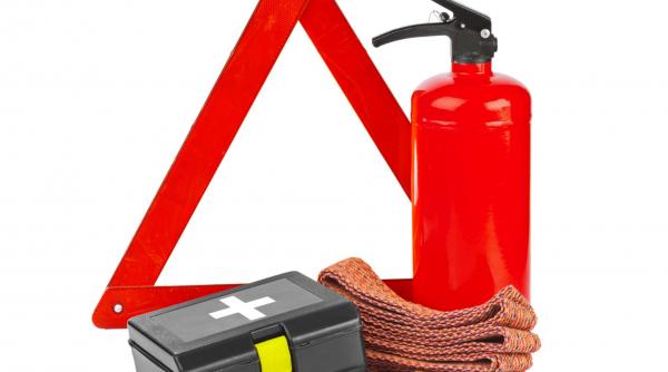 fara extinctor si trusa in masini